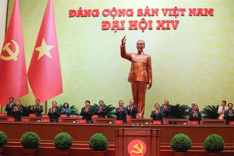 Đoàn Chủ tịch Đại hội tại phiên khai mạc