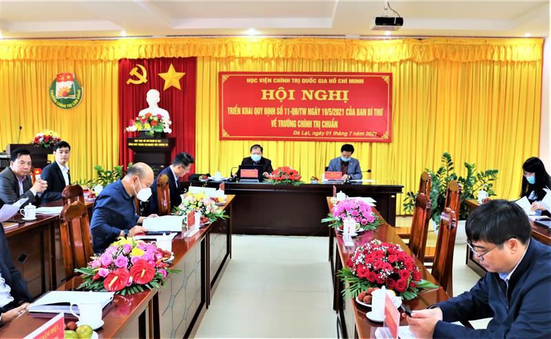 Quang cảnh hội nghị