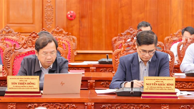 Các đại biểu dự Hội nghị 