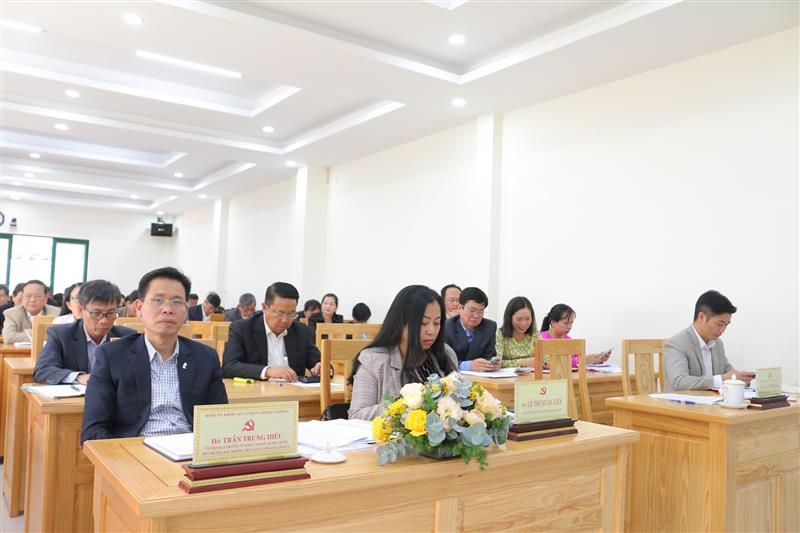 Các đại biểu tham dự Hội nghị.
