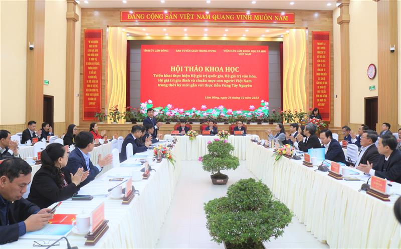 Quang cảnh hội thảo.