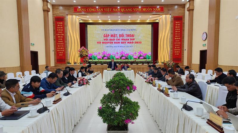 Các đại biểu tham dự buổi gặp mặt.
