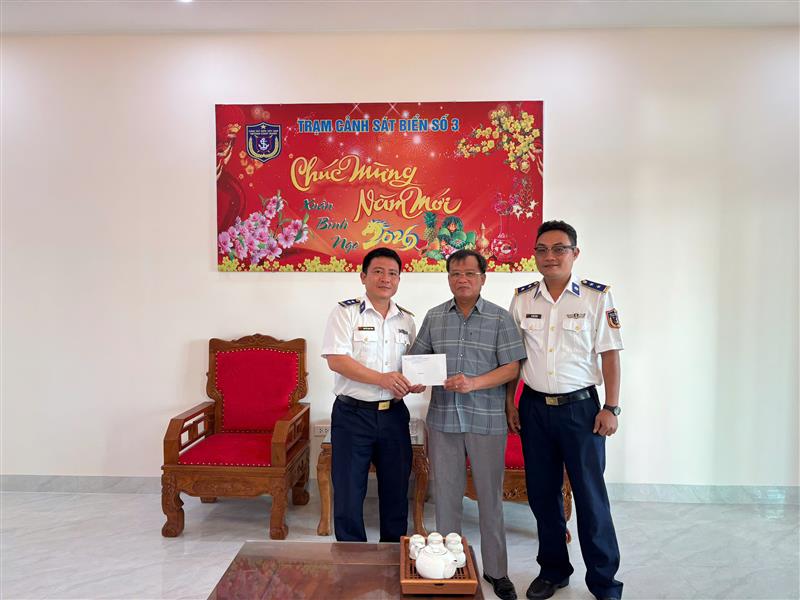 Thăm, chúc Tết tại trạm Cảnh sát biển 3