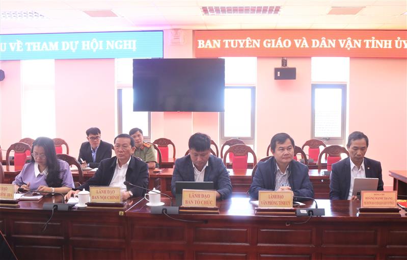 Các đại biểu tham dự Hội nghị.