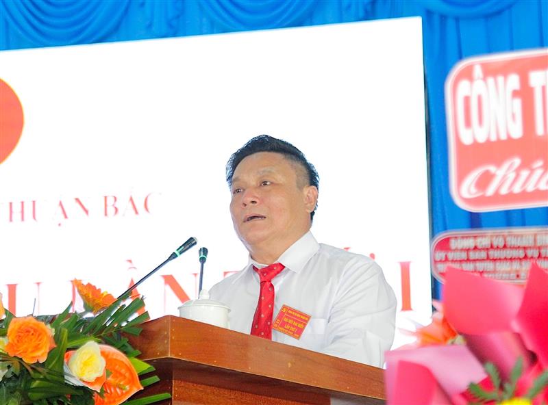 Đồng chí Nguyễn Thành Tân, Bí thư Đảng ủy xã Hàm Thuận Bắc phát biểu khai mạc Đại hội