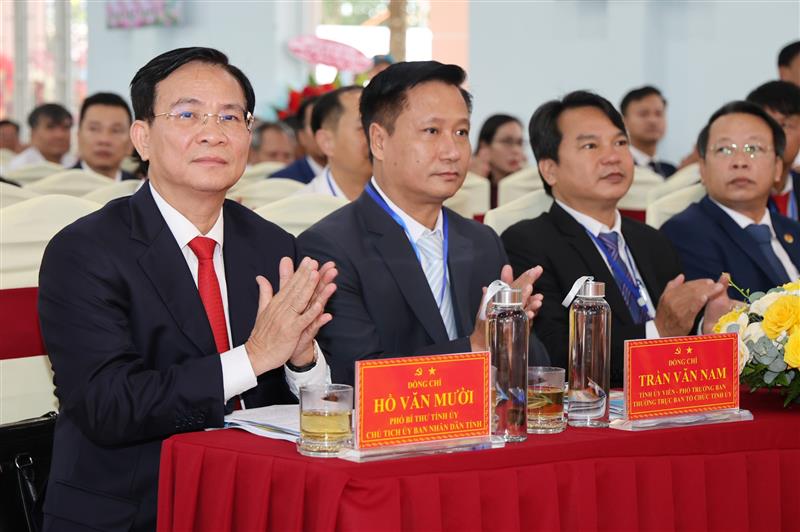 Lãnh đạo tỉnh tham dự Đại hội