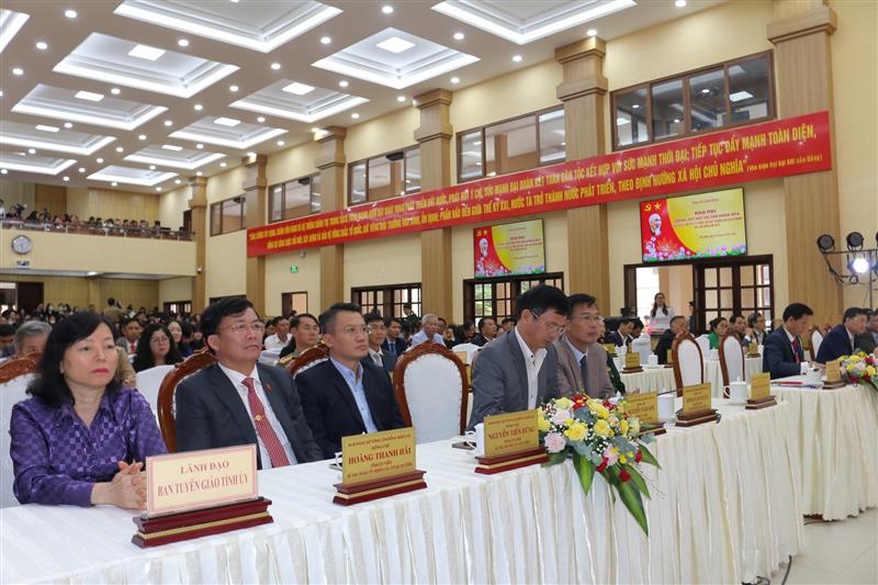 Các đại biểu tham dự khai mạc Hội thi.