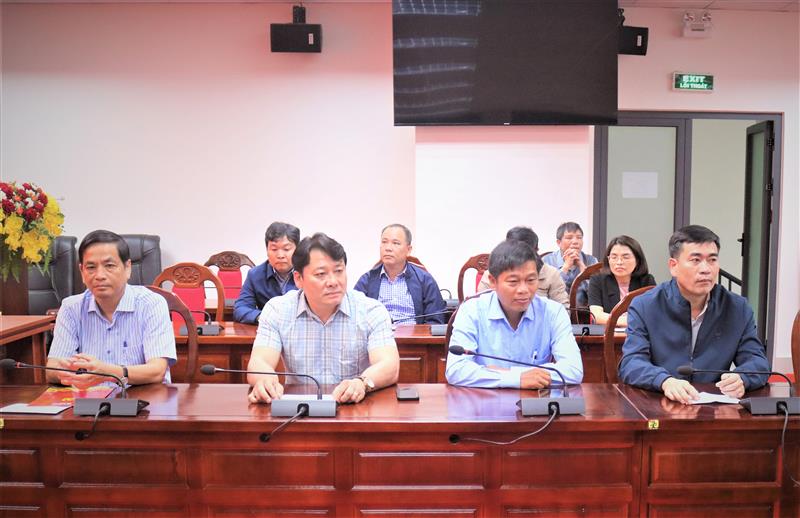Lãnh đạo Ban Tuyên giáo và Dân vận Tỉnh ủy dự Lễ phát động.
