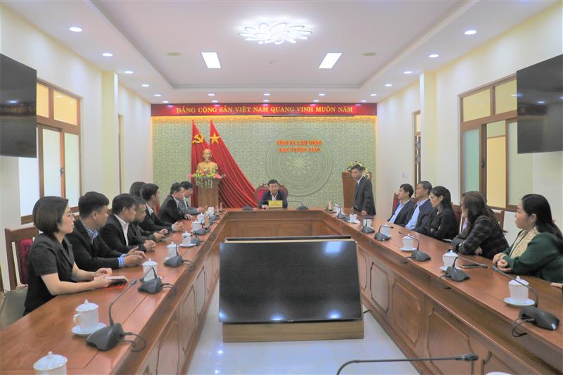 Quang cảnh buổi tiếp nhận nhân sự.
