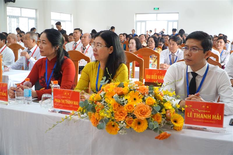 Lãnh đạo các ban, ngành, Văn phòng Tỉnh ủy dự Đại hội.