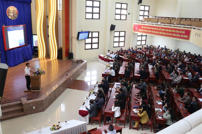 Hội nghị tuyên truyền về biển, đảo cho cán bộ các cấp tại địa phương.