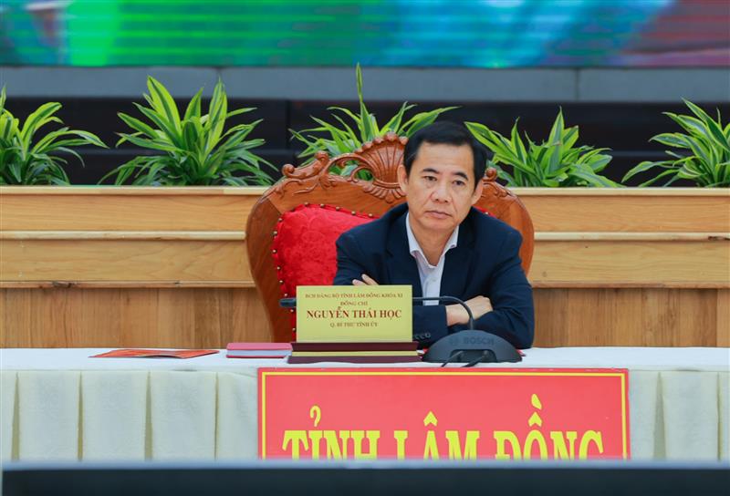 Đồng chí Nguyễn Thái Học – Quyền Bí thư Tỉnh uỷ chủ trì tại điểm cầu Tỉnh uỷ Lâm Đồng