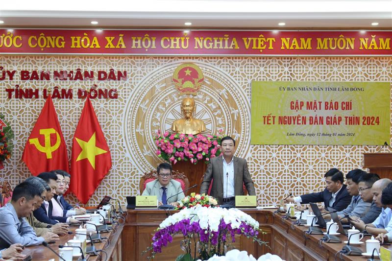 Đồng chí Bùi Thắng - Ủy viên Ban Thường vụ, Trưởng Ban Tuyên giáo Tỉnh ủy phát biểu tại buổi gặp mặt.