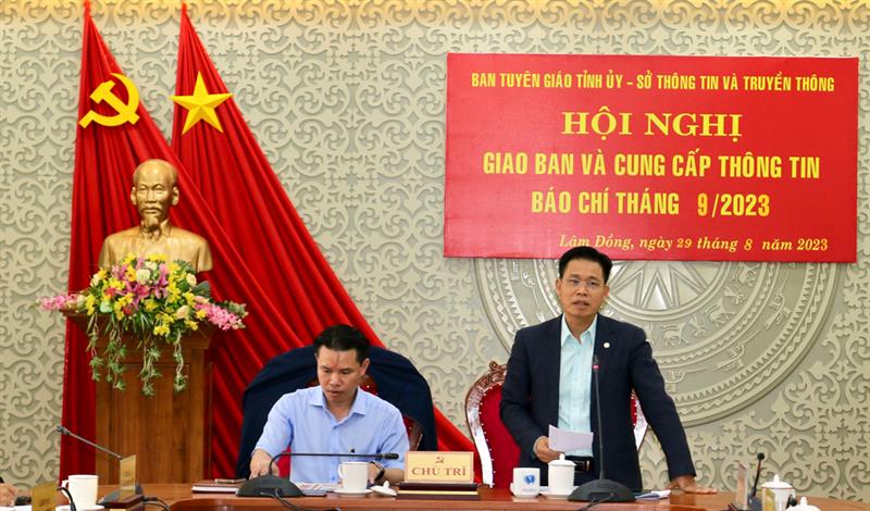 Phó Trưởng ban Thường trực Ban Tuyên giáo Tỉnh ủy Trần Trung Hiếu định hướng công tác tuyên truyền tháng 9/2023.