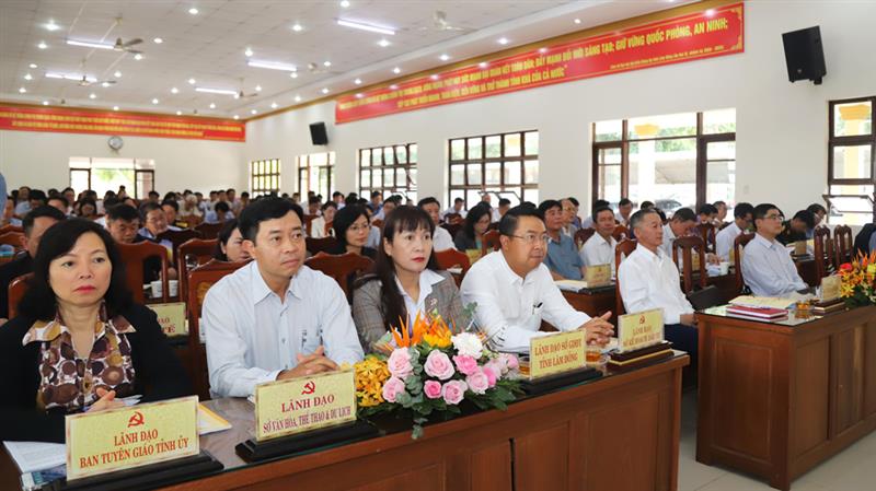 Toàn cảnh Hội nghị sơ kết giữa nhiệm kỳ 2020 - 2025.