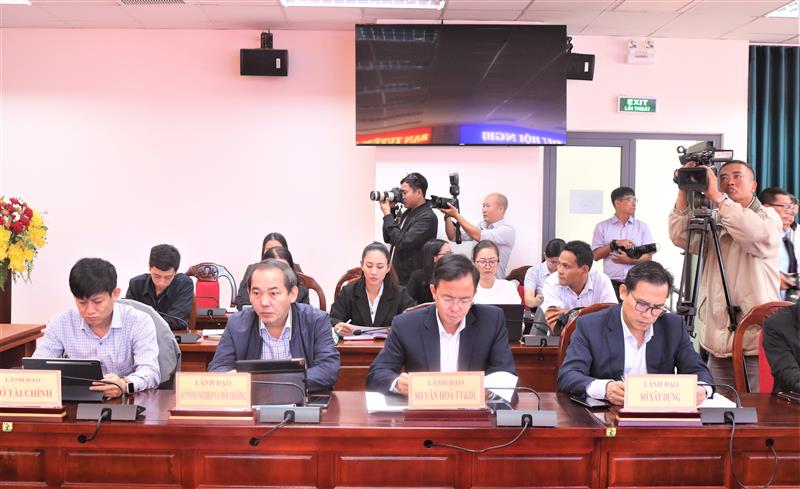 Các đại biểu tham dự Hội nghị.
