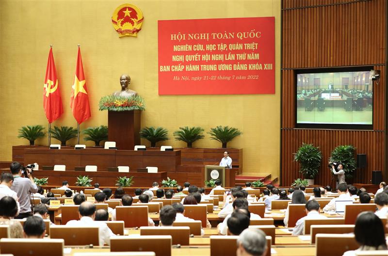 Hội nghị toàn quốc nghiên cứu, học tập, quán triệt Nghị quyết Hội nghị lần thứ năm Ban Chấp hành Trung ương Đảng khoá XIII diễn ra trong 2 ngày 21 - 22/7/2022. (Ảnh: TA)