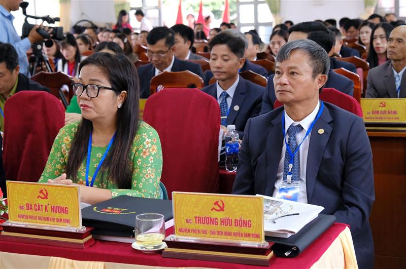 Các đồng chí nguyên lãnh đạo UBND huyện Đam Rông cũ tham dự đại hội