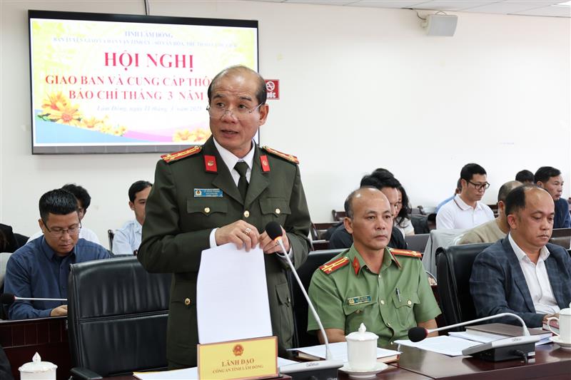 Đại diện lãnh đạo Công an tỉnh thông tin hoạt động đảm bảo an ninh trật tự trên địa bàn tỉnh sau khi kết thúc hoạt động của công an cấp huyện