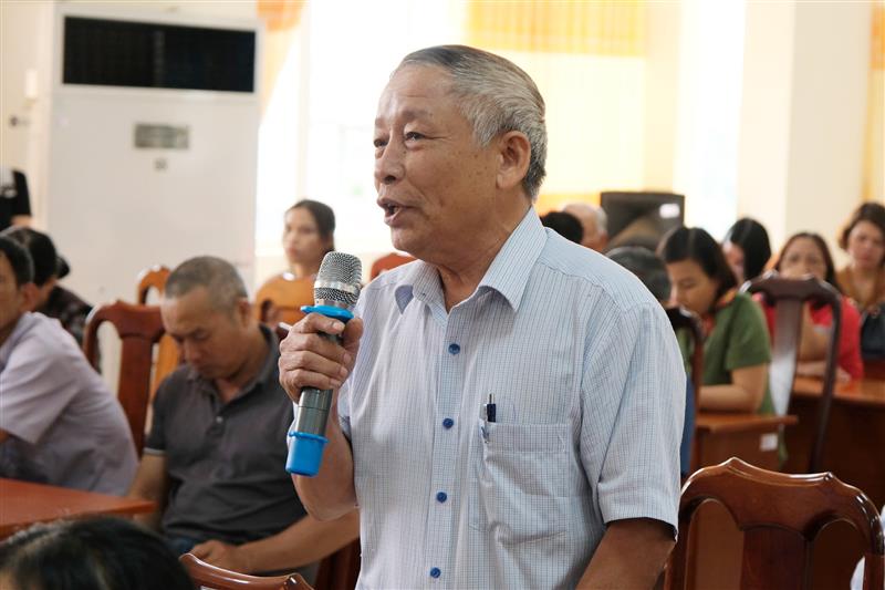 Cử tri Trần Quang Chức phản ánh vướng mắc trong thủ tục chuyển hộ khẩu của các hộ dân và đề nghị cơ quan chức năng có hướng dẫn rõ ràng, tránh gây phiền hà