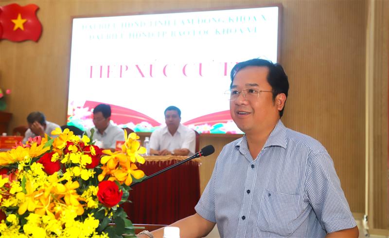 Đồng chí Tôn Thiện Đồng tiếp thu và giải trình kiến nghị của cử tri.