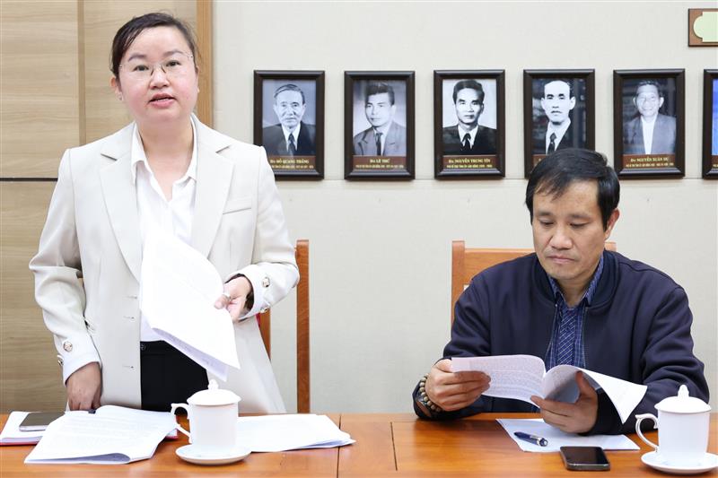 Đại diện lãnh đạo Sở Khoa học và Công nghệ trao đổi tại Hội nghị