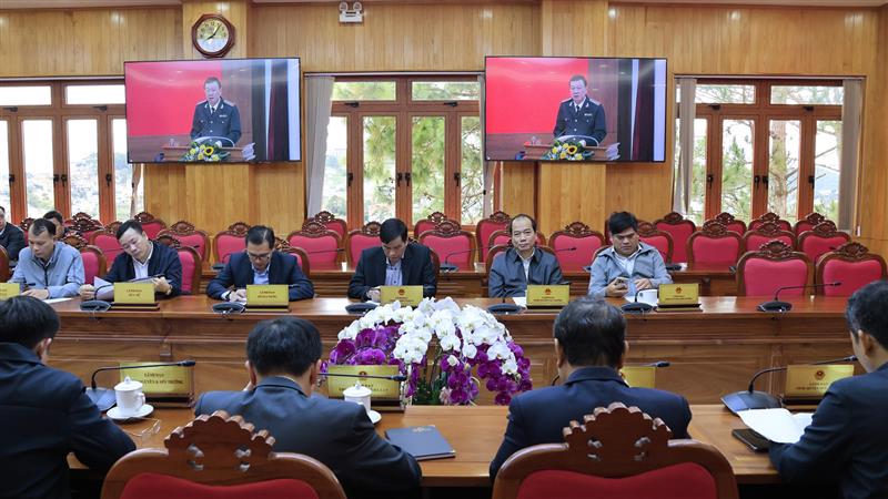 Đại diện các sở, ngành địa phương tham dự hội nghị