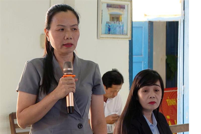 Lãnh đạo xã Hồng Thái phát biểu tại buổi làm việc