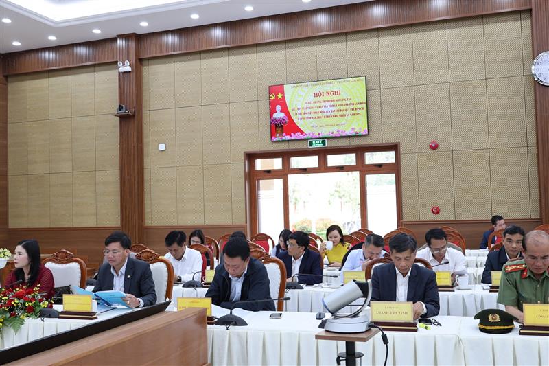 Các đại biểu tham dự hội nghị
