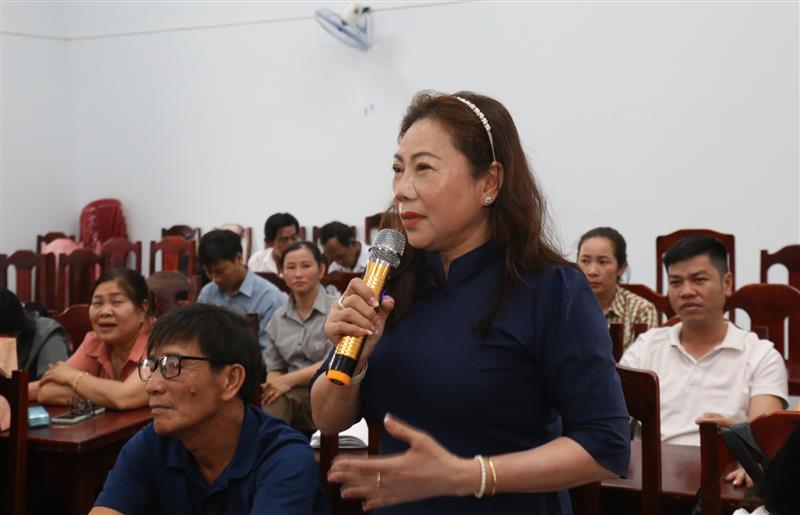 Cử tri xã Sông Lũy đề nghị tỉnh quan tâm đầu tư, phát triển cơ sở hạ tầng tại địa phương