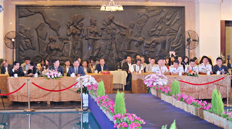 Quang cảnh buổi chương trình truyền hình trực tiếp chương trình truyền hình chủ đề “Lá chắn thép trên biển” .