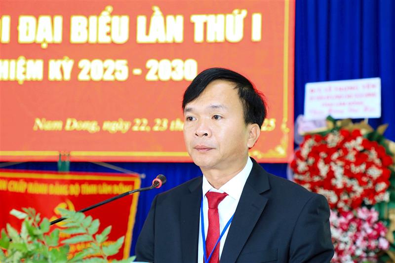 Bí thư Đảng ủy xã Nam Dong Nguyễn Anh Tú tiếp thu ý kiến chỉ đạo của lãnh đạo tỉnh