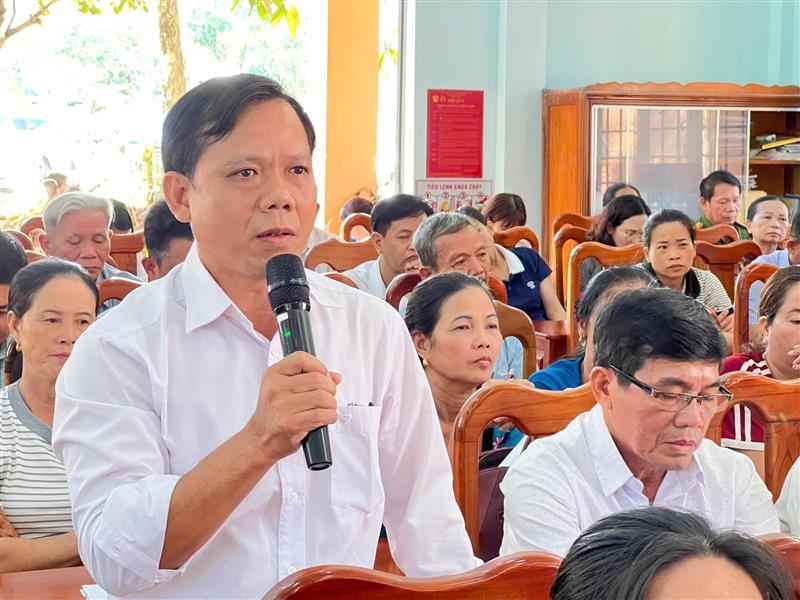 Cử tri xã Đạ Tẻh 2 gửi gắm tâm tư, kiến nghị đến các ứng viên đại biểu HĐND tỉnh. Ảnh tư liệu