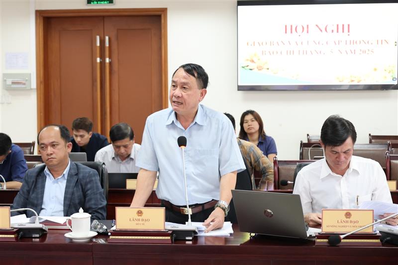 Đại diện lãnh đạo Sở Y tế thông tin về công tác phòng, chống dịch bệnh mùa hè