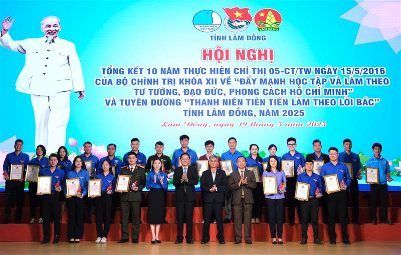 Tuyên dương 28 cá nhân đạt danh hiệu Thanh niên tiên tiến làm theo lời Bác tỉnh Lâm Đồng năm 2025