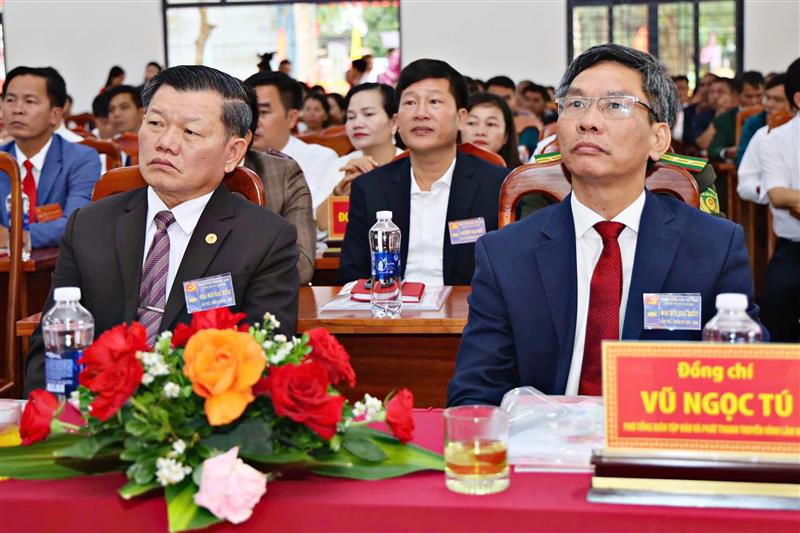Lãnh đạo các sở, ngành, địa phương tham dự Đại hội
