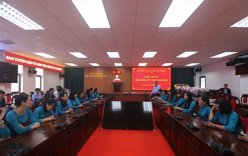 Quang cảnh buổi gặp mặt.