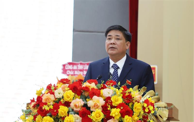 Đại diện Đảng bộ Văn phòng Tỉnh ủy thảo luận về nội dung Công tác tham mưu triển khai cải cách hành chính, chuyển đổi số trong các cơ quan Đảng nhằm đáp ứng nhu cầu trong giai đoạn hiện nay