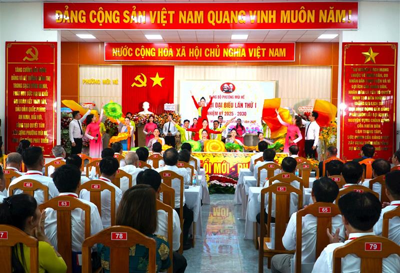 Các tiết mục văn nghệ chào mừng Đại hội