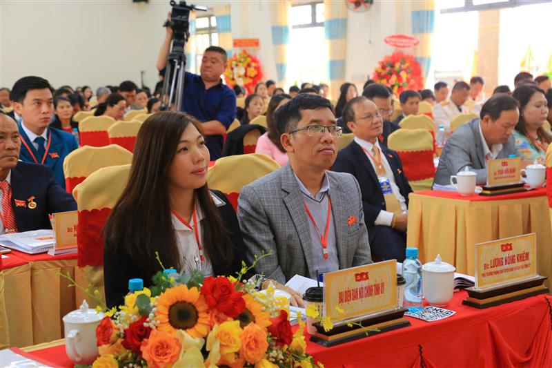Các đại biểu dự Đại hội Đảng bộ xã Ka Đô