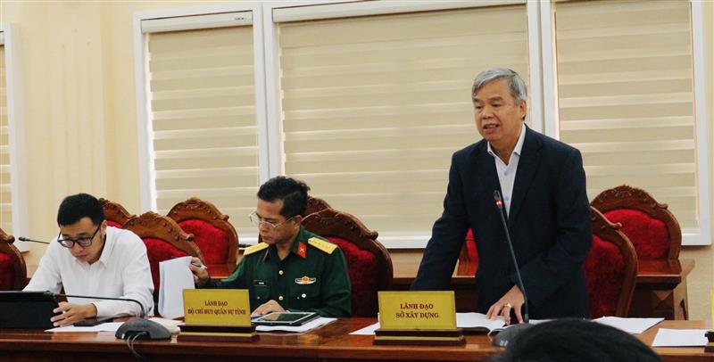 Lãnh đạo Sở Xây dựng phát biểu thảo luận về các dự án giao thông, xây dựng