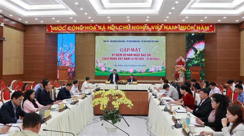 Quang cảnh buổi gặp mặt.
