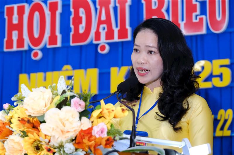Đồng chí Nguyễn Thị Thanh Thảo - Bí thư Đảng ủy xã Đạ Huoai 2 phát biểu khai mạc Đại hội