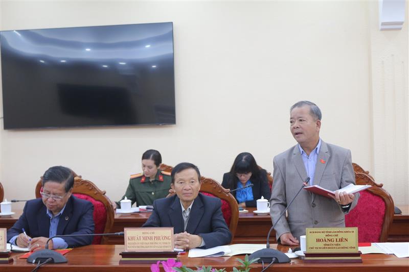 Đại biểu trao đổi ý kiến tại hội nghị.