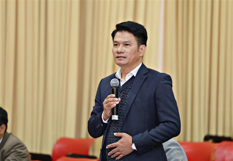 Phó Tổng Biên tập Báo và PTTH tỉnh Lâm Đồng Hồ Văn Miền phát biểu tại buổi làm việc