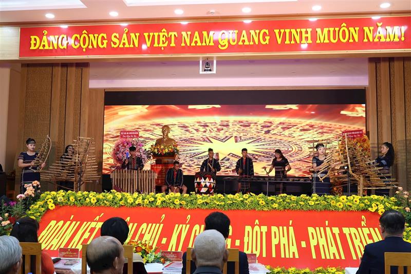 Chương trình văn nghệ chào mừng Đại hội mang đậm bản sắc văn hóa các dân tộc trên địa bàn