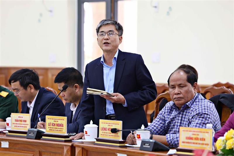 Trưởng Ban Tổ chức Huyện uỷ Đam Rông Lê Ích Nghĩa phát biểu