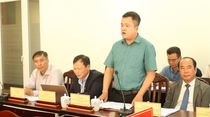 Đại diện lãnh đạo Sở Nông nghiệp và Phát triển nông thôn trả lời về việc bồi thường thiệt hại bò sữa chết do tiêm vắc xin