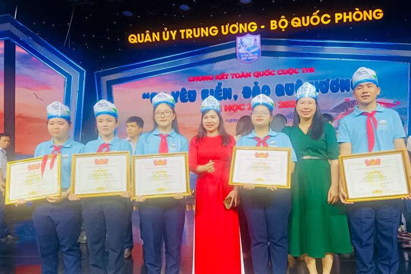 Đội thi Biển xanh tỉnh Lâm Đồng xuất sắc giành giải Nhì Đội thi Biển xanh tỉnh Lâm Đồng xuất sắc giành giải Nhì
