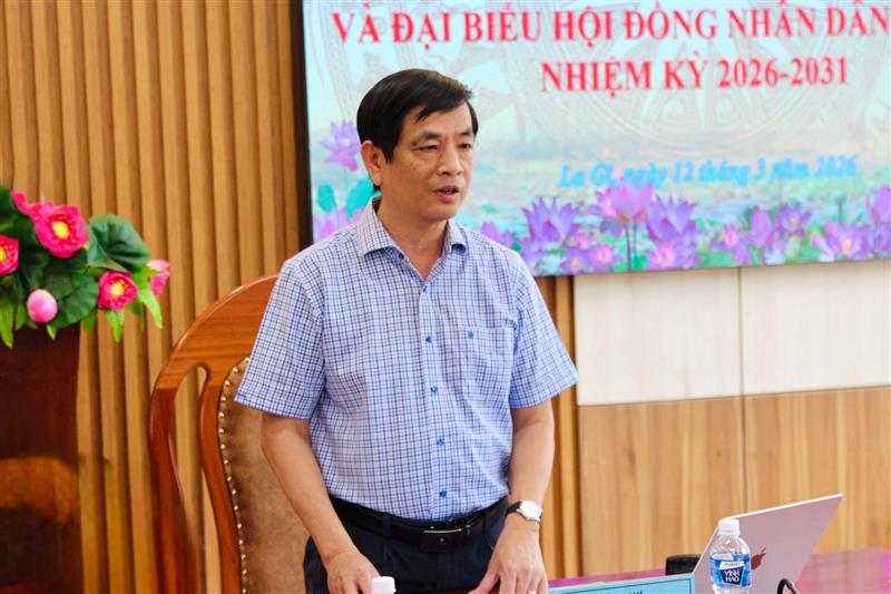 Đồng chí Võ Thanh Bình làm việc tại phường La Gi